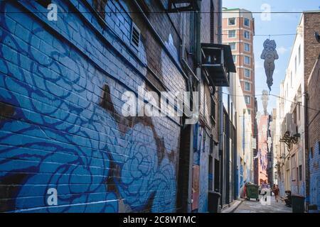 SYDNEY, AUSTRALIEN - 12. Dezember 2012: Sydney, NSW/Australien - 12. Dezember. 2012: Blick auf Little Hay Street, in Haymarket, mit der Installation 'in Between Stockfoto