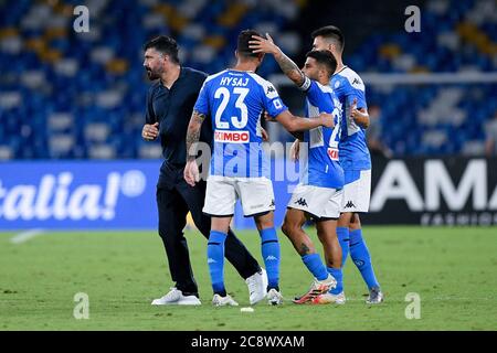 Gennaro Gattuso Manager des SSC Napoli feiert mit seinen Spielern während der Serie EIN Spiel zwischen Napoli und Sassuolo im Stadio San Paolo, Neapel, Italien am 25. Juli 2020. Foto von Giuseppe Maffia. Stockfoto