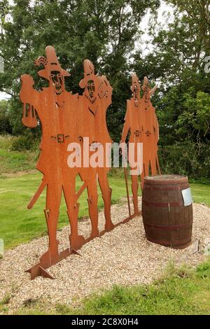 Gedenkstatue an die Mitglieder des Gunpowder Plot von 1605, einschließlich Guy Fawkes, in der Nähe der Plowlands Farm, in der Nähe von Welwick, East Yorkshire, Großbritannien. Stockfoto