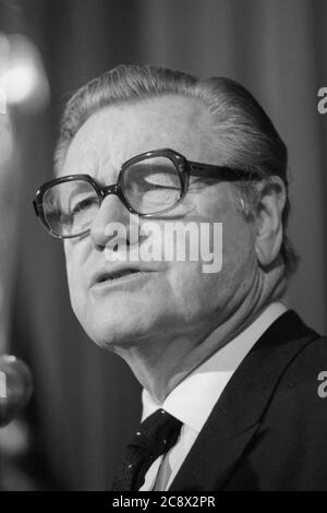 Nelson ROCKEFELLER, Nelson Aldrich Rockefeller (geboren am 8. Juli 1908 in Bar Harbor, Maine; 'AU 26. Januar 1979 in New York City, New York) war ein amerikanischer Politiker (Republikanische Partei), Gouverneur des Staates von 1959 bis 1973 New York und in der Regierung von Präsident Gerald Ford vom 19. Dezember 1974 bis 20. Januar 1977, der 41. Vizepräsident der Vereinigten Staaten. Porträt, Porträt, Porträt, zugeschnittenes Einzelbild, Einzelmotiv, undatierte Abbildung, ¬ Verwendung weltweit Stockfoto