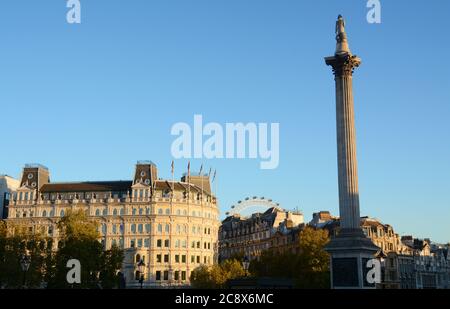 Die National Gallery in London, gegründet 1824, ist ein Museum, das eine reiche Sammlung von Gemälden aus verschiedenen Epochen und Schulen beherbergt. Stockfoto