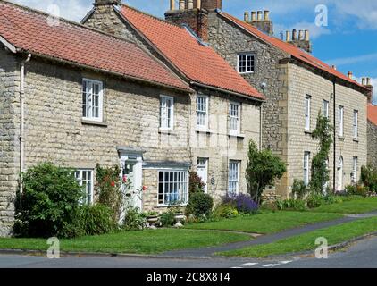 Häuser in dem Dorf Hovingham, Ryedale, North Yorkshire, England Stockfoto