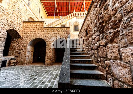 Wir sind in Mardin's Birne Midyat. Es ist einer der Orte, die mit ihrer Architektur, Lifestyle und kulturellen Reichtum gesehen werden sollte. Stockfoto