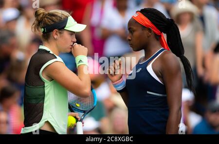 Catherine McNally & Cori Gauff aus den Vereinigten Staaten spielen Doppel beim 2019 US Open Grand Slam Tennisturnier Stockfoto