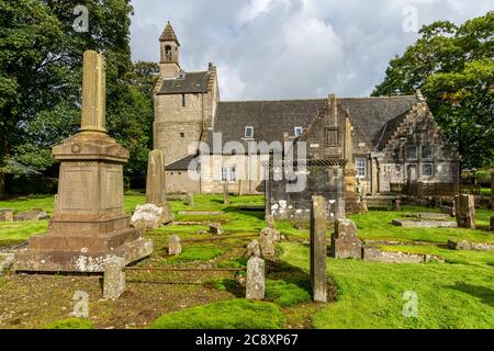 Kilbirnie Church, Kilbirnie, North Ayrshire, Schottland, Großbritannien, 13. September 2019. Kilbirnie Kirche und Kirchhof. Stockfoto