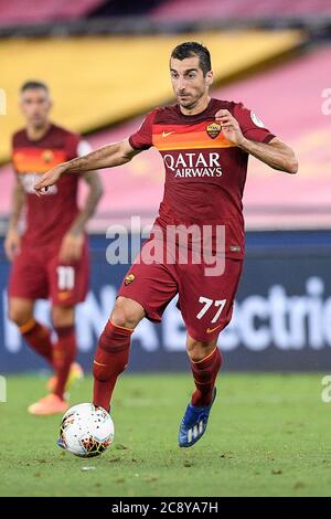 Rom, Italien. Juli 2020. Henrikh Mkhitaryan von AS Roma während des Serie A-Spiels zwischen Roma und Fiorentina im Stadio Olimpico, Rom, Italien am 26. Juli 2020. Foto von Giuseppe Maffia. Kredit: UK Sports Pics Ltd/Alamy Live Nachrichten Stockfoto