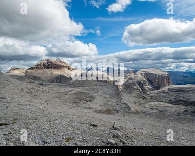 Klettern auf dem Klettersteig Pisciadu der Sellagruppe in den Dolomiten, Südtirol Stockfoto