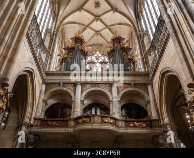 PRAG - 10. MÄRZ 2020: Orgel in St. Veits Kathedrale Stockfoto