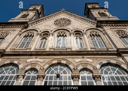 Istanbul, Türkei - 14. Juni 2019: Die Hagia Triada (Heilige Dreifaltigkeit) (Türkisch: Aya Triada Rum Ortodoks Kilisesi) ist eine griechisch-orthodoxe Kirche in Taksim, ISTA Stockfoto