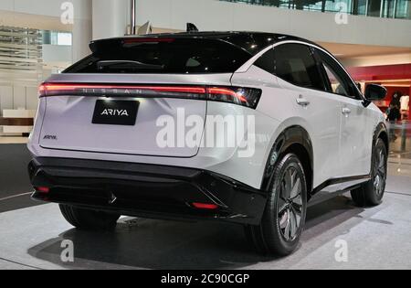 Der neue Elektro-Crossover-SUV "Ariya" von Nissan Motors wird am 18. Juli 2020 in der Galerie des globalen Hauptsitzes von Nissan Motors in Yokohama, Präfektur Kanagawa, Japan, gezeigt. Stockfoto