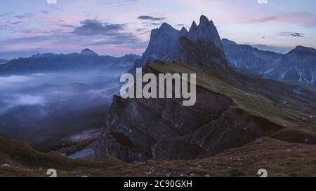 Italien, Dolomiten, Seceda Berg, Panorama Blick auf den Seceda Berg in den Dolomiten bei Sonnenuntergang Stockfoto