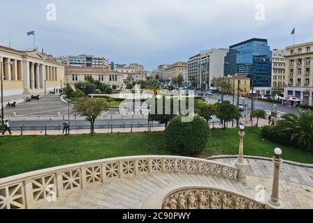 Athen: Akadimia, Blick von der Nationalbibliothek. Griechenland Stockfoto