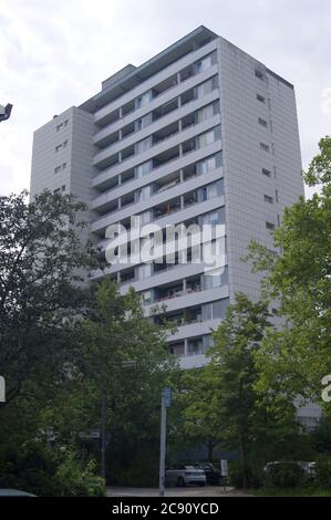 Hochhaus Osningweg im Falkenhagener Feld Stockfoto