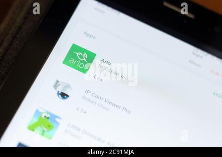 Rjasan, Russland - 24. Juni 2018: Arlo-Symbol auf der Liste der mobilen Apps Stockfoto