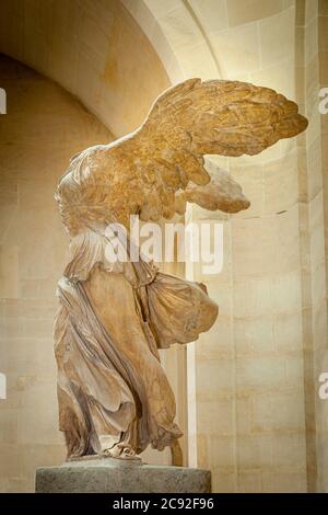 Statue des Winged Victoire de Samothrace im Musee du Louvre, Paris, Frankreich Stockfoto