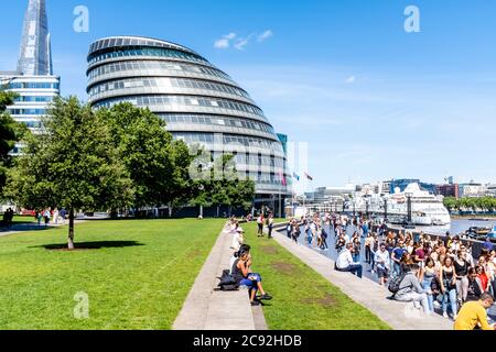 City Hall (London Assembly Building) & River Thames, London, England. Stockfoto