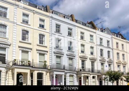 Luxuswohnungen in Notting Hill, London. Stockfoto