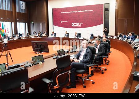 Peking, China. Juli 2020. Die fünfte Jahrestagung der Asian Infrastructure Investment Bank (AIIB) findet am 28. Juli 2020 via Video-Link statt. Quelle: Liu Bin/Xinhua/Alamy Live News Stockfoto