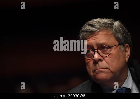 Washington, Vereinigte Staaten Von Amerika. Juli 2020. Der US-Justizminister William Barr bezeugt am Dienstag, den 28. Juli 2020 vor dem US-amerikanischen Justizausschuss die Aufsicht über das Justizministerium auf dem Capitol Hill in Washington, DC.Quelle: Matt McClain/Pool via CNP Quelle: dpa/Alamy Live News Stockfoto