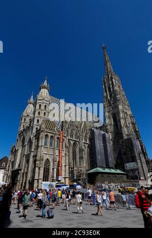 Wien Österreich - 29. Mai 2017 - Stephansdom in Wien, Österreich. Die heutige romanische und gotische Form, die heute gesehen wird, befindet sich im Stephansp Stockfoto