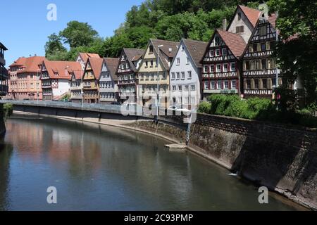 Calw, Baden-Württemberg/ Deutschland - Juni 02 2019: Fachwerkhäuser in der Innenstadt von Calw, Deutschland - alte mittelalterliche Stadt Stockfoto
