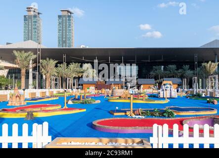 Doha, Katar - Nov 21. 2019. Die Ausstellung von Miniaturkopien von Weltdenkmälern Stockfoto