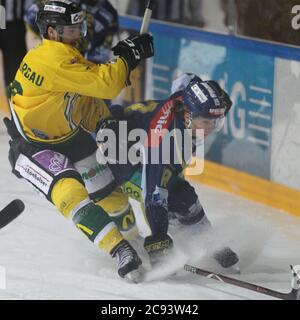 Langenthal, Kanton Bern (BE)/ Schweiz - Dezember 16 2018: Eishockey-Spiel des Teams Elite B des SC Langenthal aigainst HCT Young Lions Stockfoto