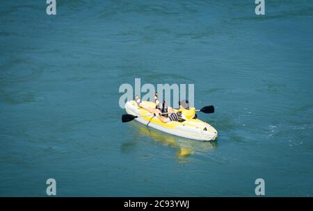 Schlauchboot Bowmont Park, Calgary Alberta Stockfoto