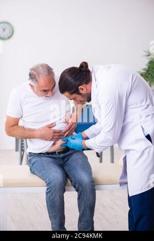 Patient leidet an Diabetes Hausarzt Stockfoto