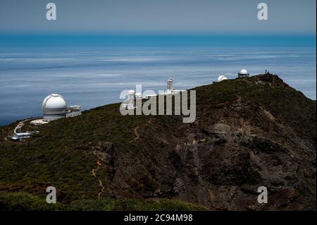 La Palma, Spanien. Juli 2020. Carlsberg Meridian Telescope in Roque de los Muchachos Observatory, wo einige der weltweit größten Teleskope am höchsten Punkt auf der Insel La Palma auf den Kanarischen Inseln befinden Quelle: Marcos del Mazo/Alamy Live News Stockfoto