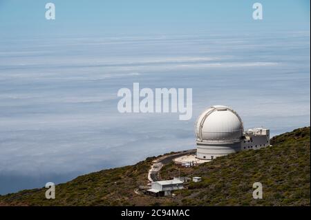 La Palma, Spanien. Juli 2020. Teleskop in Roque de los Muchachos Observatorium, wo sich einige der größten Teleskope der Welt am höchsten Punkt der Insel La Palma auf den Kanarischen Inseln befinden Quelle: Marcos del Mazo/Alamy Live News Stockfoto