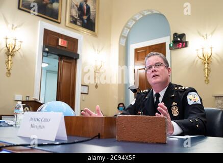 Gregory T. Monahan, stellvertretender Chef der US Park Police National Park Police, bezeugt während der Anhörung des House Natural Resources Committee zum Thema „Unbeantwortete Fragen über den Angriff der US Park Police auf friedliche Demonstranten am Lafayette Square am Dienstag, den 28. Juli 2020. Quelle: Bill Clark/Pool via CNP weltweit Stockfoto