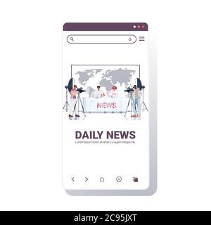 Moderatoren mit Kameraleute im Fernsehen Menschen diskutieren tägliche Nachrichten in modernen tv-Studio Smartphone-Bildschirm mobile App voller Länge kopieren Raum Vektor Illustration Stock Vektor