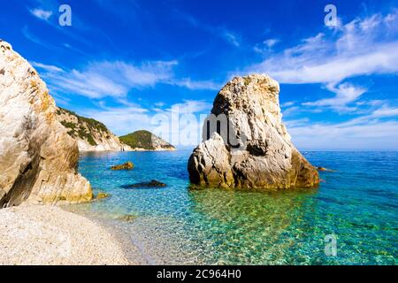 Der Strand von Sansone gilt als einer der schönsten Strände der Insel Elba, Italien Stockfoto