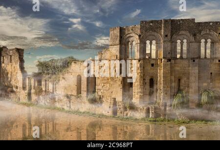 Befestigungsanlagen mittelalterliche Ruinen in Saint Emilion Frankreich Stockfoto