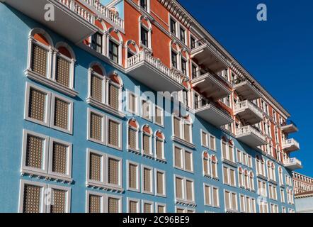 Doha, Katar - 23. November. 2019. Bezirk Qanat Viertel auf der Perlinsel Stockfoto