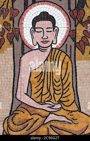 Ong Nui buddhistische Pagode. Wandfresko. Das Leben des Buddha. Shakyamuni Buddha sitzt in der Meditationshaltung unter dem Bodhi-Baum. Quy Nhon. Viet Stockfoto