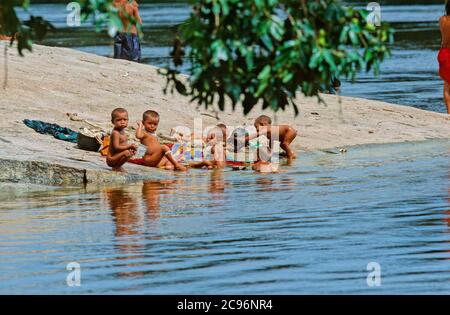 INDIOS YANOMAMI, IRONAVI STAMM, BRAZO CASIQUIAIRE, AMAZONAS, VENEZUELA Stockfoto