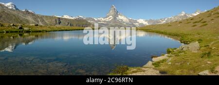 Der Stellisee und das Matterhorn bei Zermatt in den Schweizer Alpen Stockfoto