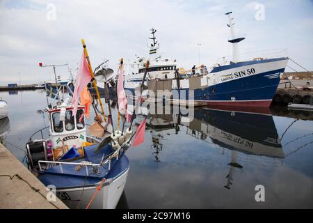 Fischerboote im Fischerlager, Simrishamn. Foto Jeppe Gustafsson Stockfoto