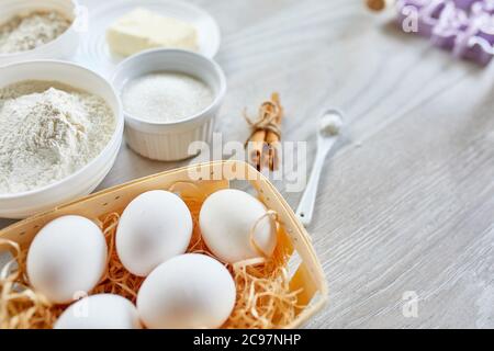 Hausgemachte Herstellung von frischen gesunden Cookies aus natürlichen Zutaten Stockfoto