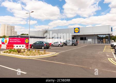 Neuer Lidl-Shop, Laden kurz vor Fertigstellung in Southend on Sea, Essex, Großbritannien. Verzögert durch COVID-19 Coronavirus-Lockdown. Großes Einzelhandelslager Stockfoto