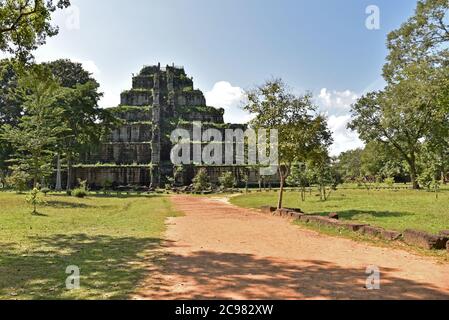 Die siebenstufige Pyramide, Prang in Koh Ker, Kambodscha Stockfoto