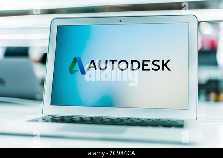 POZNAN, POL - JUN 16, 2020: Laptop-Computer mit Logo von Autodesk, einem amerikanischen Hersteller von Software für die Architektur, Engineering, konstruieren Stockfoto