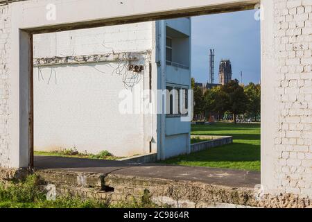 Garten der Erinnerung, Ruinen, Altstadtpark, Salvatorkirche, Duisburg, Innenhafen Stockfoto