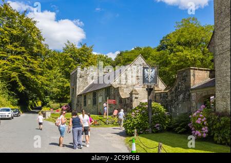 The Spread Eagle, ein traditionelles Landhaus in Stourton, einem kleinen Dorf in der Nähe von Stourhead, an der Grenze zu Wiltshire Somerset, Südwestengland Stockfoto