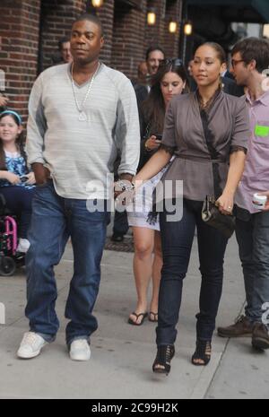 NEW BRUNSWICK, N.J, USA. , . 2014) Staatspolizei sagte, Schauspieler und Komiker Tracy Morgan ist in der Intensivstation, nachdem der Limousinenbus, in dem er fuhr in einem Multi-Fahrzeug-Unfall auf dem New Jersey Turnpike beteiligt war. Personen: Tracy Morgan Megan Wollover Kredit: Storms Media Group/Alamy Live News Stockfoto