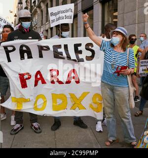 Papiere für alle protestieren Madrid 19. Juli 2020 Stockfoto