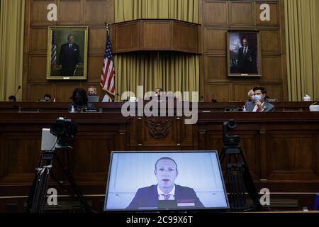 Washington, Usa. Juli 2020. Facebook-CEO Mark Zuckerberg spricht per Videokonferenz vor dem House Judiciary Subcommittee on Antitrust, Commercial and Administrative Law am 29. Juli 2020 im US-Kapitol in Washington, DC. Der Ausschuss ist in die Macht von Amazon, Apple, Facebook und Google durch die Anhörung Zeugenaussagen praktisch von ihren CEOs zu suchen. Pool Foto von Graeme Jennings/UPI Kredit: UPI/Alamy Live Nachrichten Stockfoto