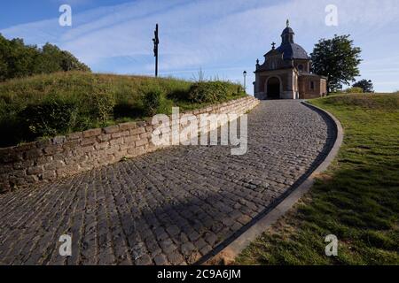 Die Kapelle unserer Lieben Frau von Oudenberg, auf dem Gipfel des Muur in Geraardsbergen, Belgien Stockfoto